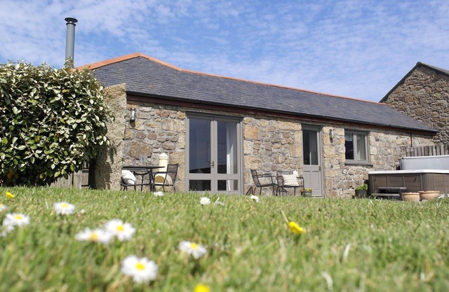 Cottage de ferme élégant, bain à remous, près de la plage, grandes promenades, familial