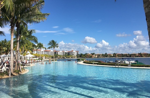 Élégant Condo 3 chambres + Den au Miromar Beach & Golf Club