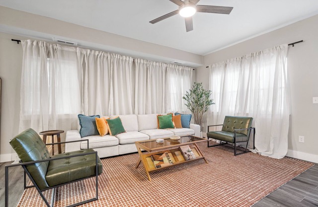 Stylish 3-Story Home Sleeps 14 Near Monon Trl WiFi, AC