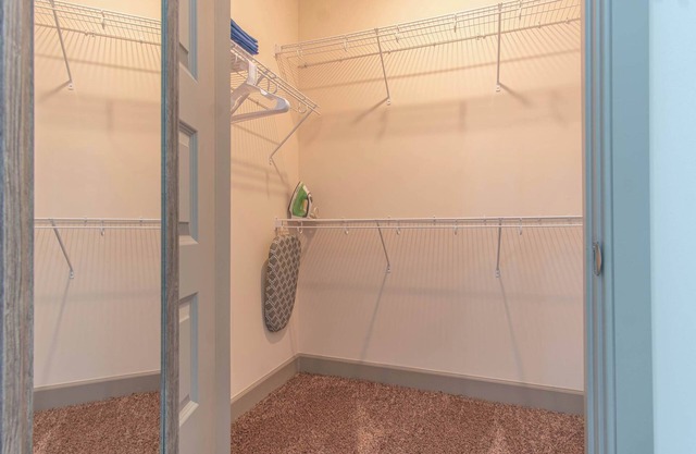 Stylish 3BR Getaway | Pool, Gym Access & Free Parking