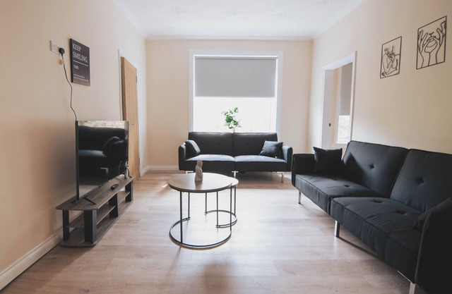 Stylish 3BR Home near Hampden No 264| Free Parking