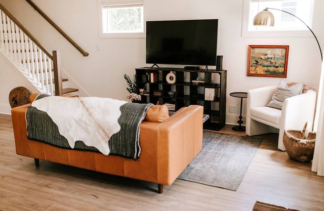 Chic 4BR Luxe Retreat by MHM Luxury Properties