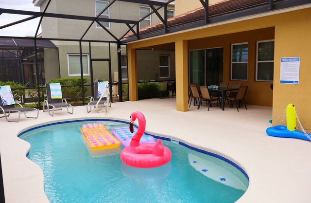 Stylish 5BR Pool Home at Solterra Near Theme Parks