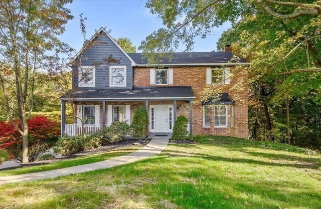 Stylish and Spacious 5 Bedroom House in Wexford/Pittsburgh with Game Room