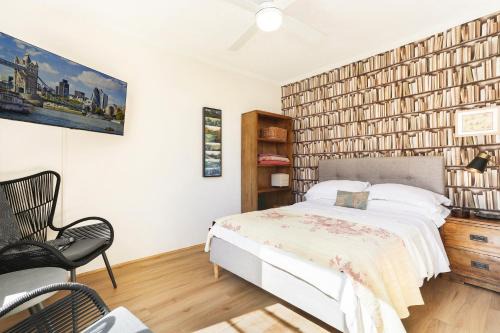 Stylish Apartment Close to Fox/Disney Studios