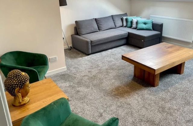 Stylish Apartment in Stewarton