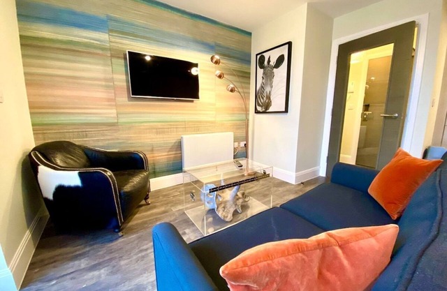 Stylish Apartment inc. Free Parking & Fast WiFi