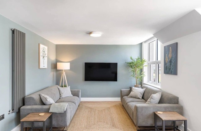 Stylish Apartment w/ Sea Views & Parking