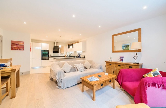 Stylish apartment with parking| Pass the Keys