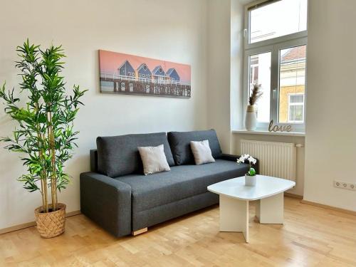 Stylish Apartment with Free Parking
