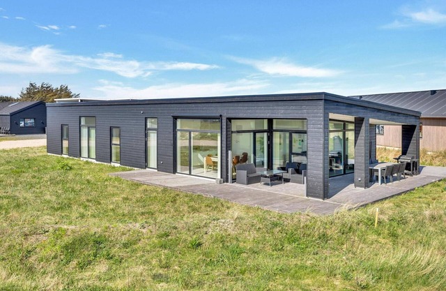 Maison de vacances spacieuse à Lokken
