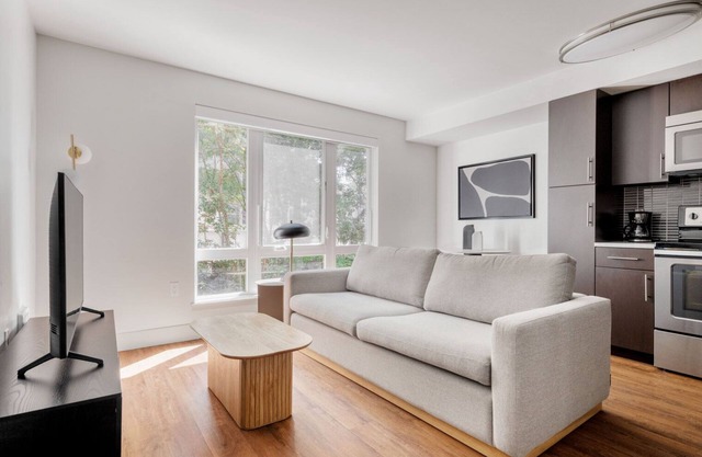 Stylish Bellevue Jr 1BR w/ Gym & Bike Storage, nr Park, by Blueground