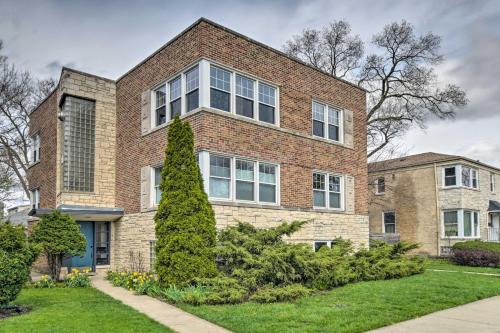 Stylish, Bright Garden-Level Apt with Fireplace