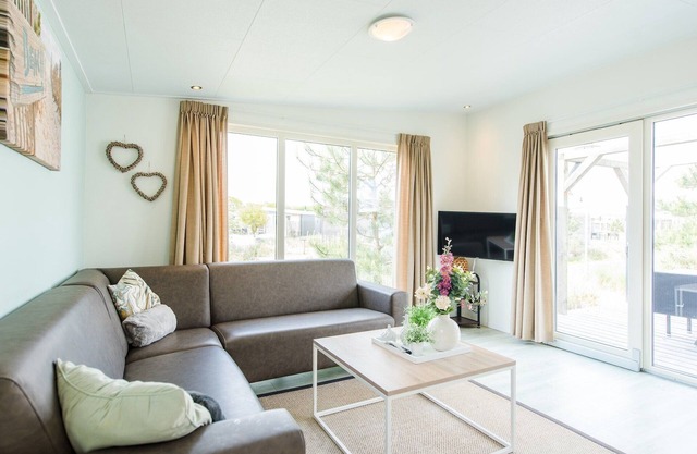 Chalet moderne avec lave-vaisselle, à 1,5 km de la plage.
