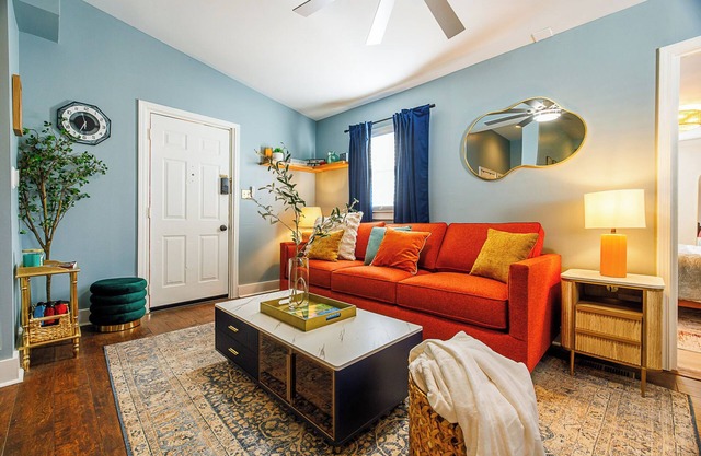 Stylish Chic Modern Experience-A Fully Remodeled Bungalow Centered in Germantown