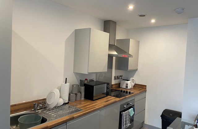 Stylish City-Centre 1-Bed Flat close to grand art theatre and molineux stadium.