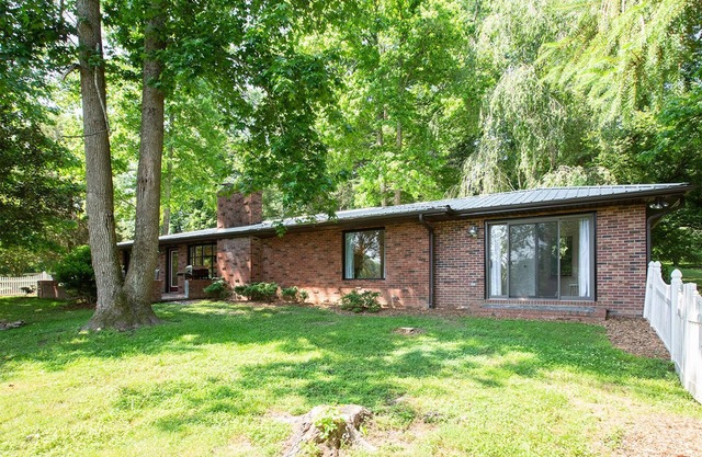 Stylish cottage bordering one of the farm's sweeping pastures.