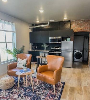 Stylish Cozy Studio in Detroit