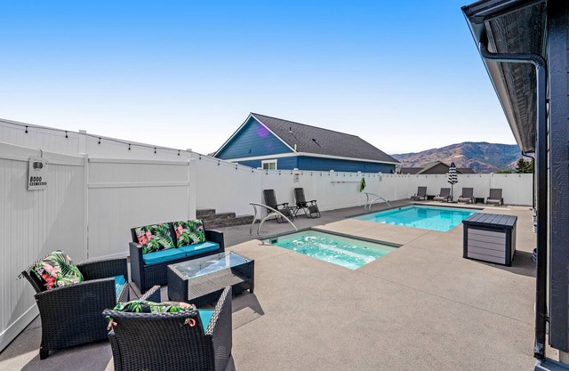 Stylish, Dog-Friendly Home w/ a Private Pool, Hot Tub, Free WiFi, & Central AC
