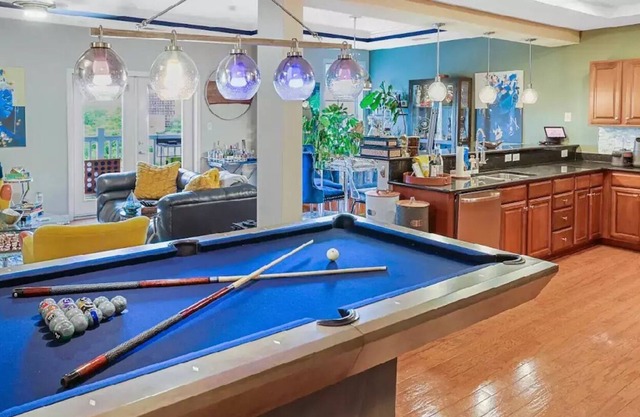 Stylish Downtown Condo
