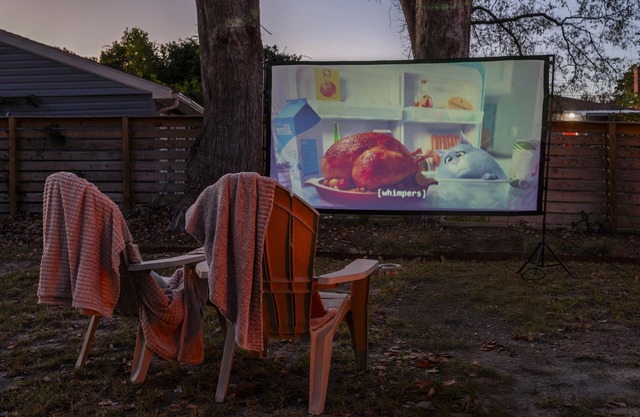Stylish Durham Getaway Near Duke / DT - Fun Backyard