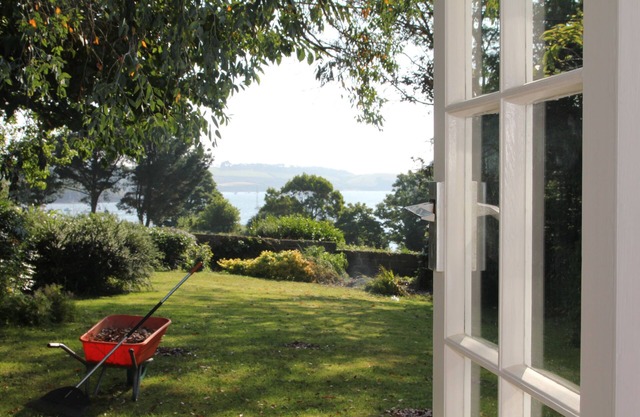 Élégant cottage de quatre chambres à coucher en bois dans le pittoresque Helford