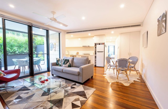 Stylish garden 1 bedroom unit - Cammeray