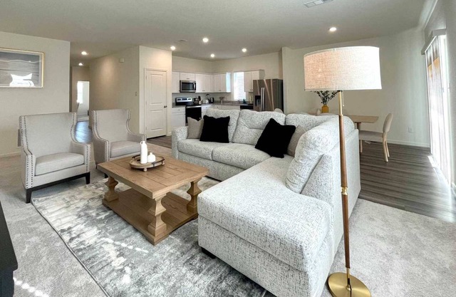 Stylish Haven on Glen Crossing Rd