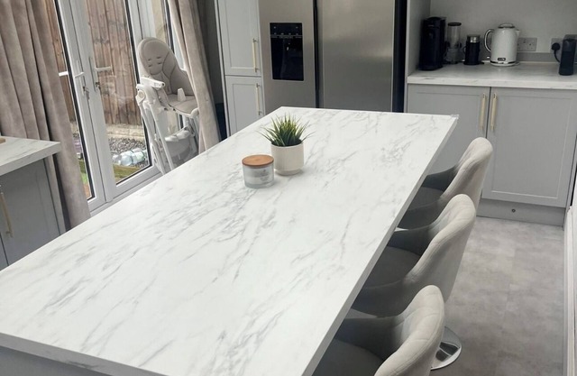 Stylish Home Away from Home 6 Minutes Drive to Beach