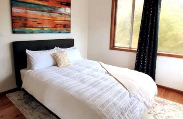 3BR/1BT short walk to Wollongong University