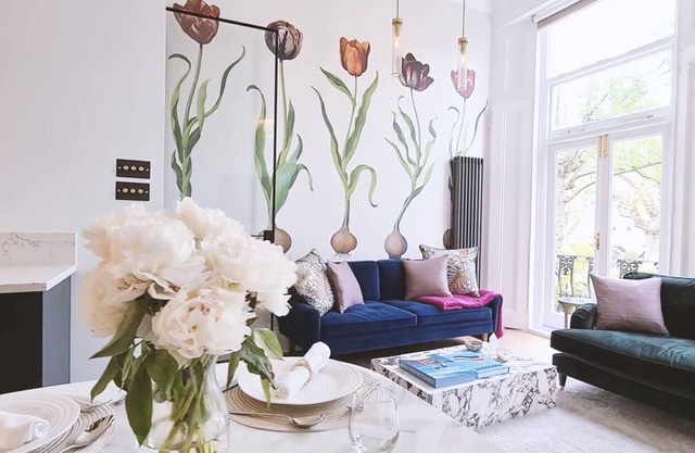 Stylish Little Venice Oasis w/ Private Park