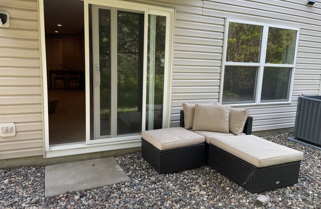 Stylish, Lux, Newly Renovated Private Entire Level w/ outdoor space