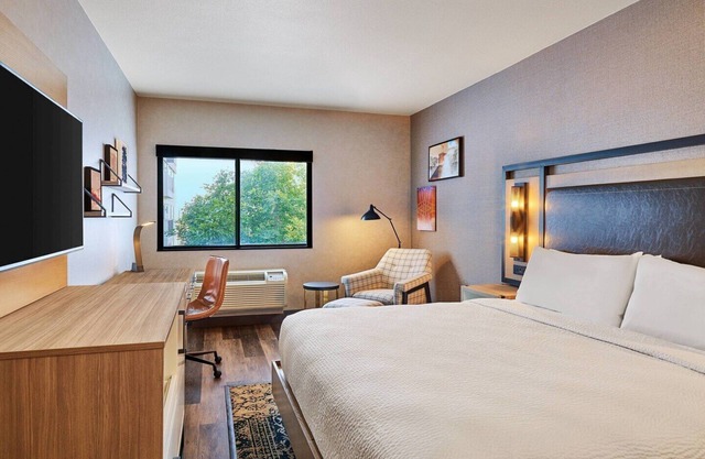 Élégant hôtel Marriott avec un restaurant sur place situé près de l'aéroport SLC