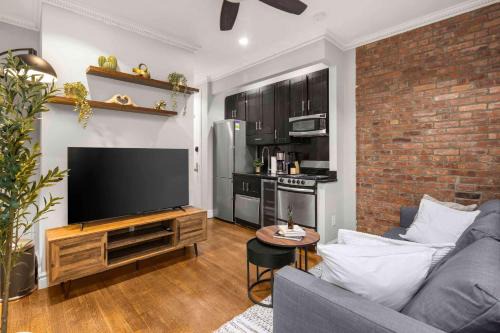 Stylish Midtown East Escape Near It All