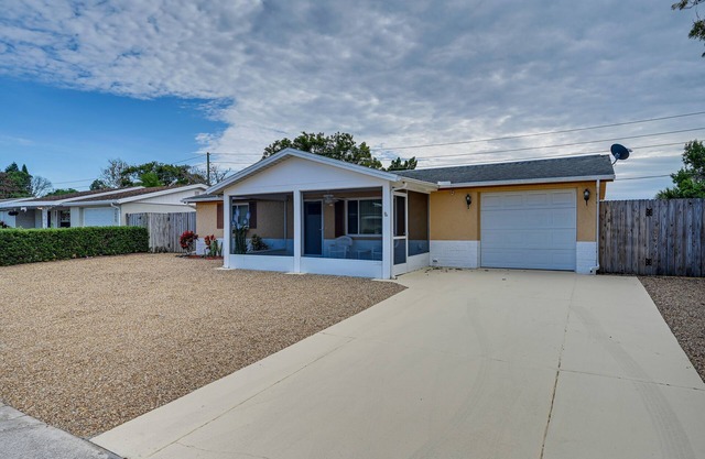 Stylish Port Richey Home ~ 8 Mi to Beach Park!