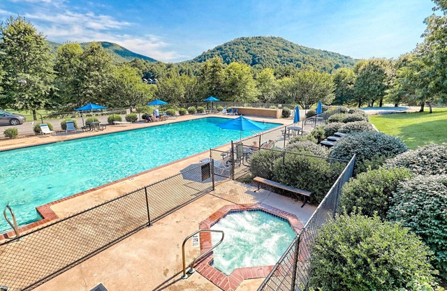 Stylish Sky Valley Condo with Club Amenities!