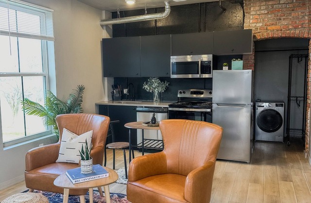 Stylish Studio in Corktown, Detroit- 5 mins to Ford Field & Little Caesars Arena