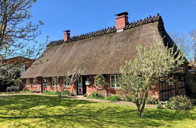 Chaumière 4 * élégante avec un beau jardin et deux terrasses pour les familles