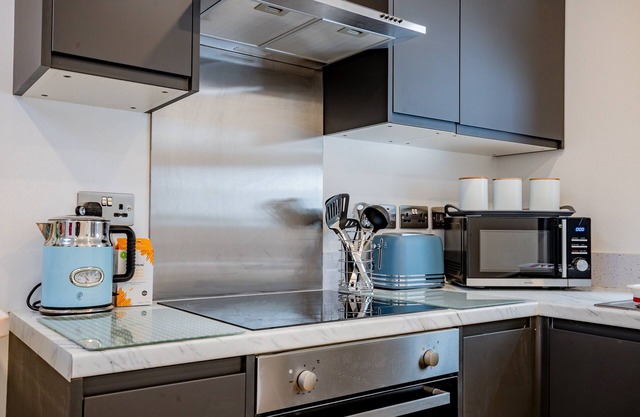 Stylish two bed flat in Caterham
