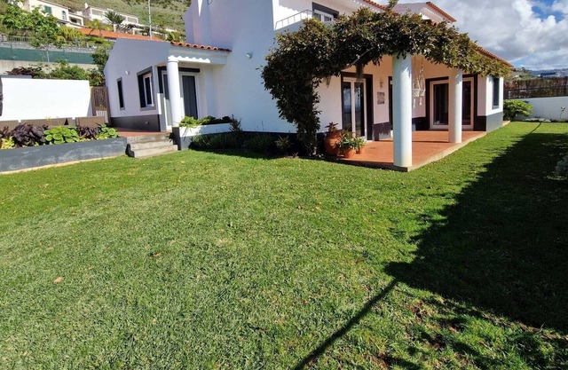 Stylish villa in Funchal - 5 min from the beach