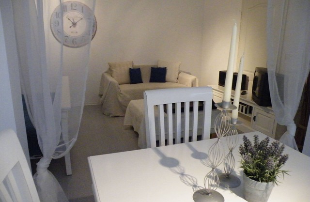 Studio meublé avec goût près du Limbourg