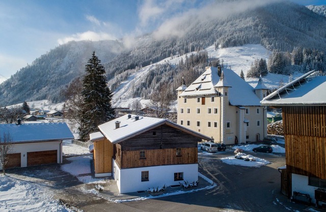 Chalet Moarhaus élégamment rénové avec sauna privé