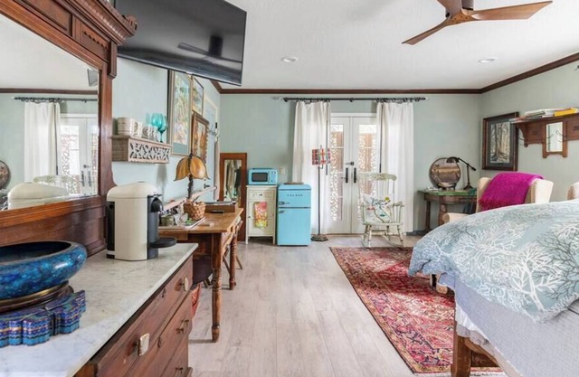 The SUCCULENT - Blissfull private suite and garden patio.