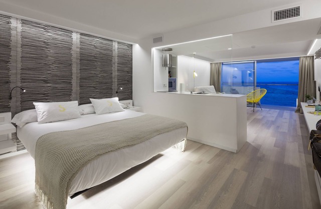 Sud Ibiza Suites