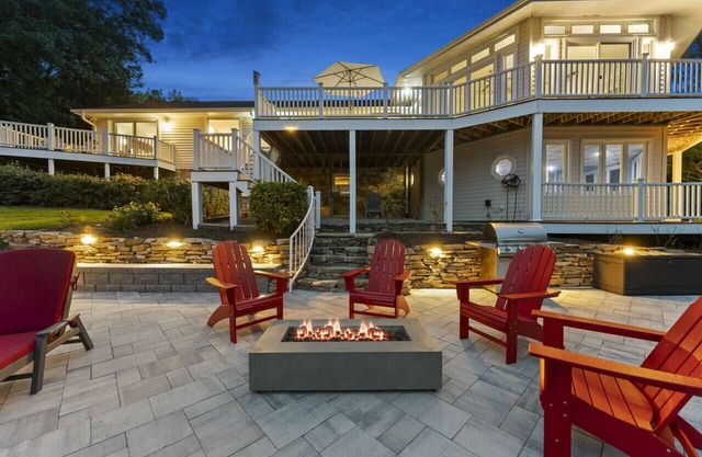 Sueños Hyco Lakeside Retreat