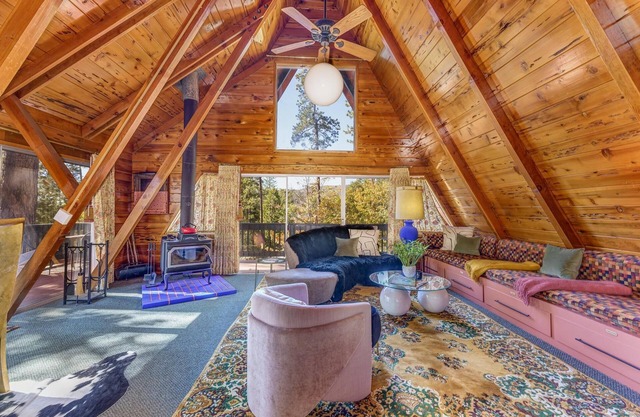 Sugar Pine Haus- A Frame Cabin w/ Hot Tub!