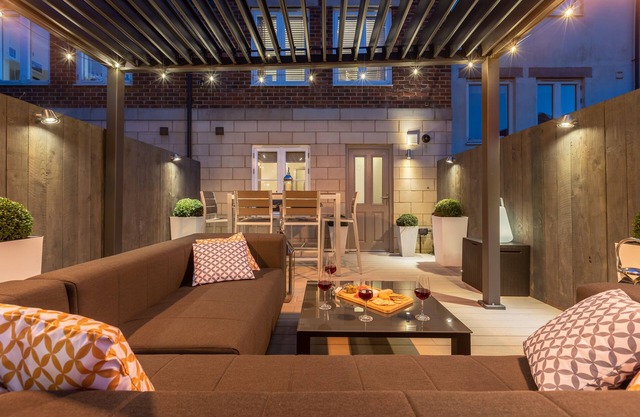 Sugar Reef - Luxury House, Garden, Parking & EV Point