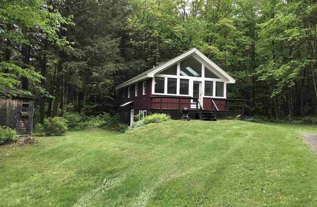 Sugarbush Chalet- proche de tout, privé et calme.