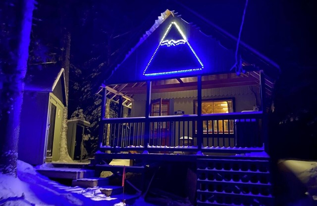 Sugarloaf camp - ski/ outdoors rustic retreat