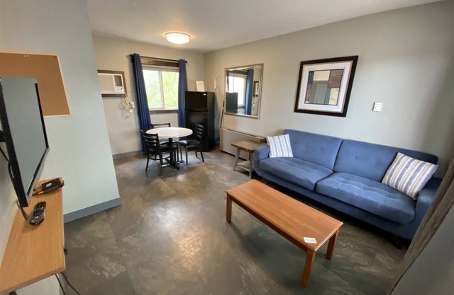 Suite 305 - 1 BR Apartment with Kitchen